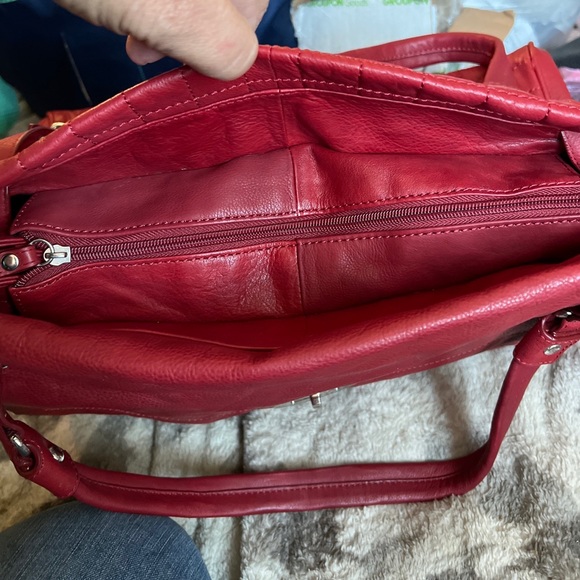 BCBG MAXAZRIA cranberry leather shoulder satchel bag $458 retail - Picture 3 of 10